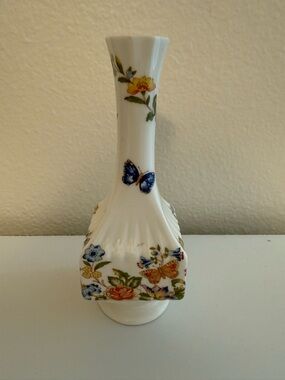 Aynsley Cottage Garden 7” Bone China Bud Vase